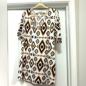 LuLaRoe 3XL Geometric Print Women's Morgan Top
